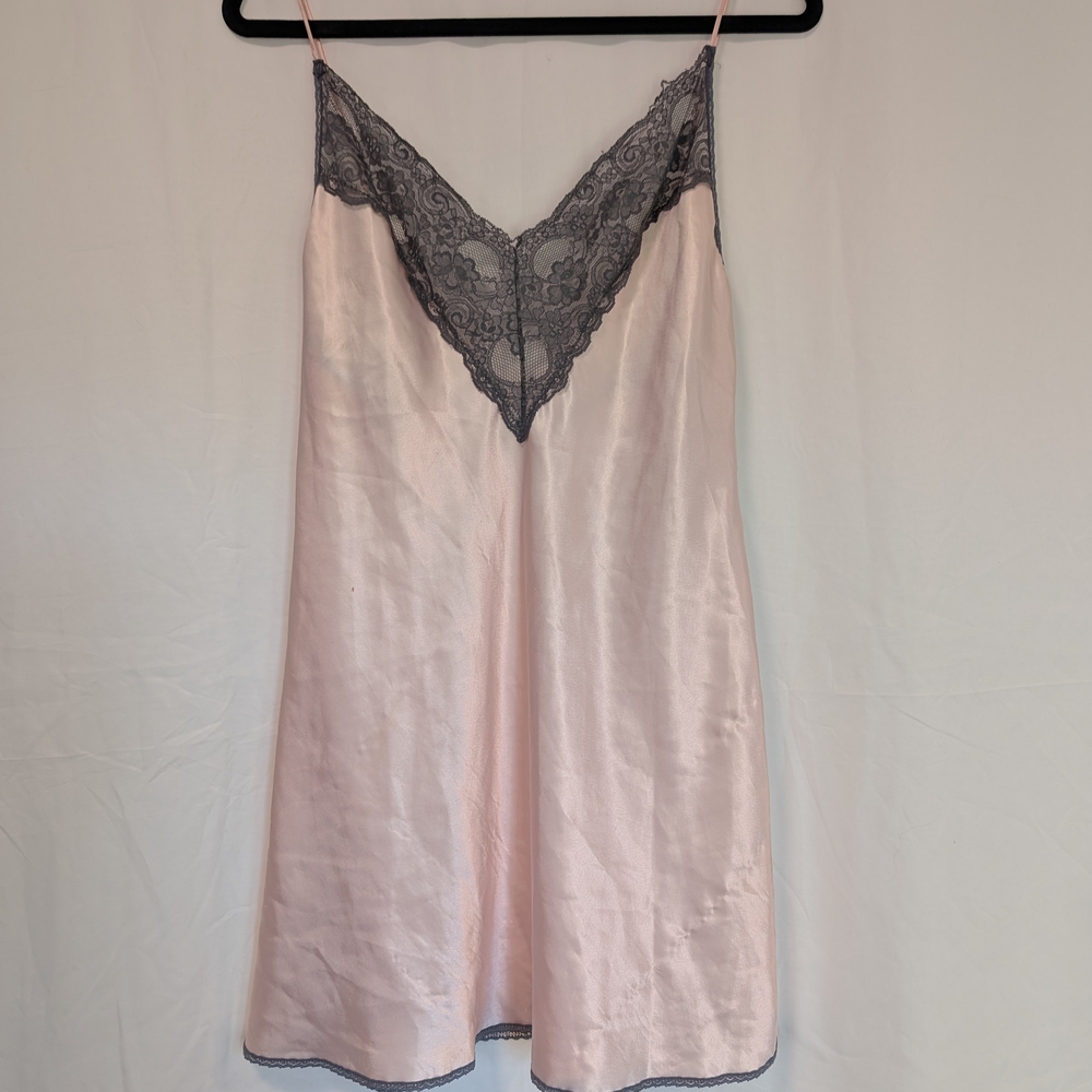 Chic Blush Lace Chemise